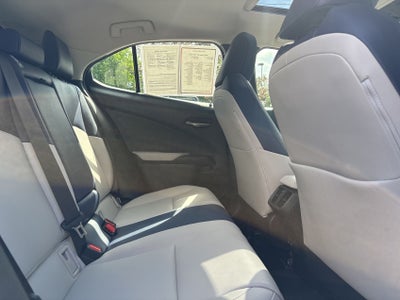 2019 Lexus UX 250h Base