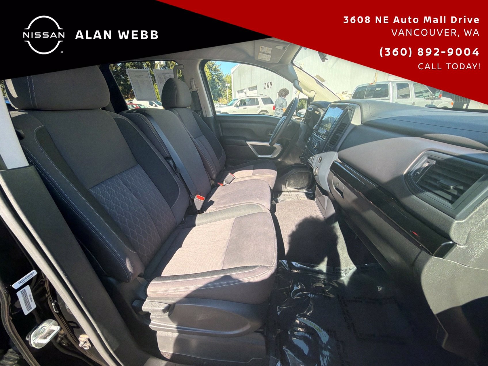 2023 Nissan Titan SV