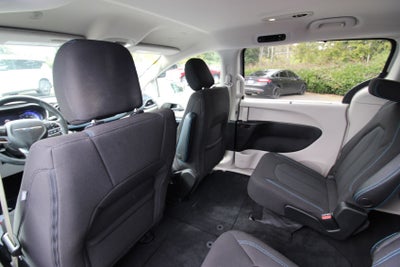 2021 Chrysler Pacifica Touring