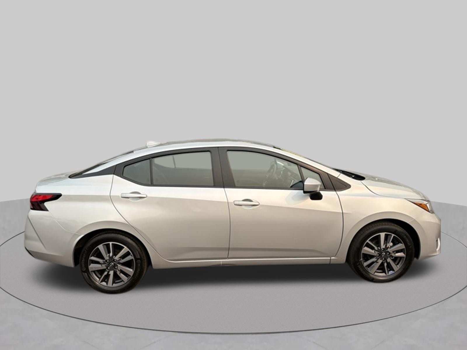 2023 Nissan Versa 1.6 SV