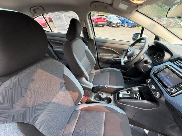 2023 Nissan Versa 1.6 SV