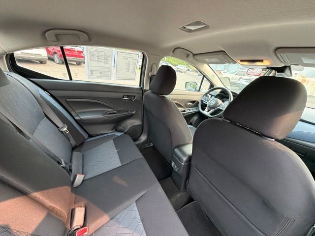 2023 Nissan Versa 1.6 SV