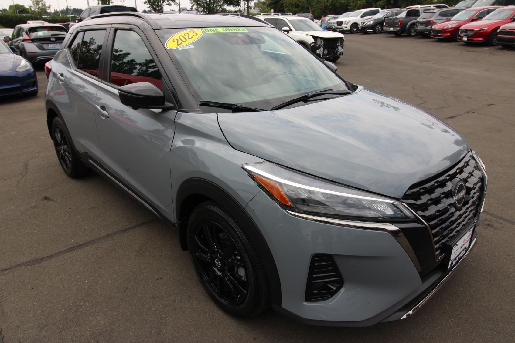 2023 Nissan Kicks SR