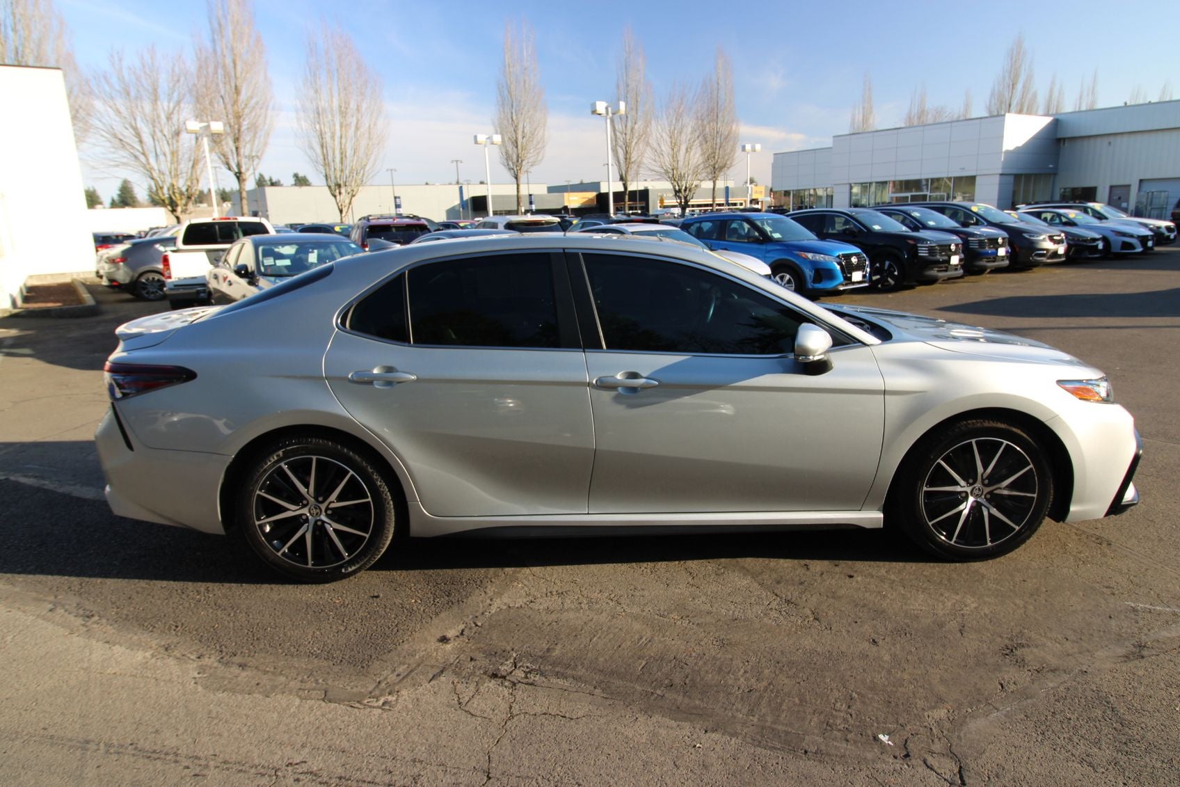 2023 Toyota Camry SE AWD