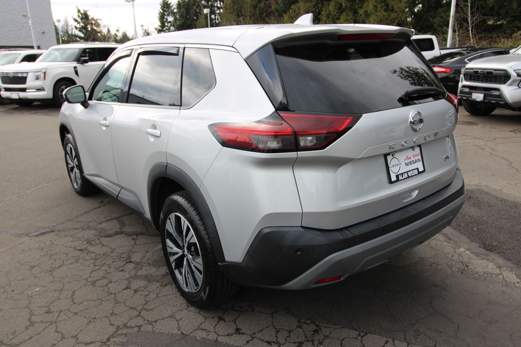2021 Nissan Rogue SV