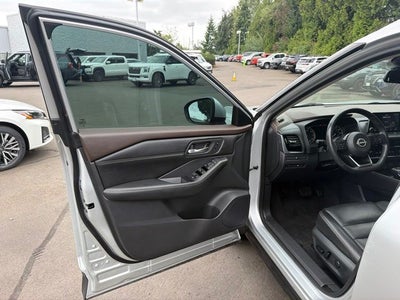 2022 Nissan Rogue SL