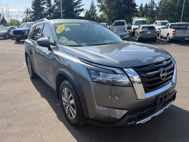 2024 Nissan Pathfinder SL 4WD's photo