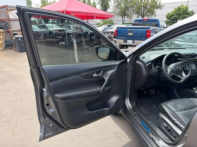 2017 Nissan Rogue Hybrid SV