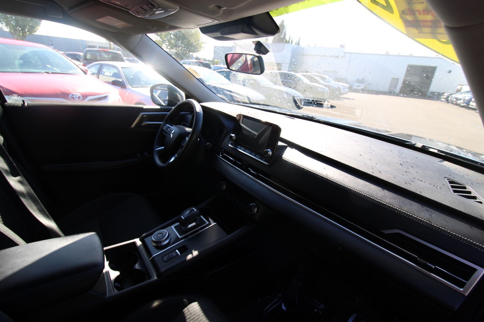 2022 Mitsubishi Outlander ES