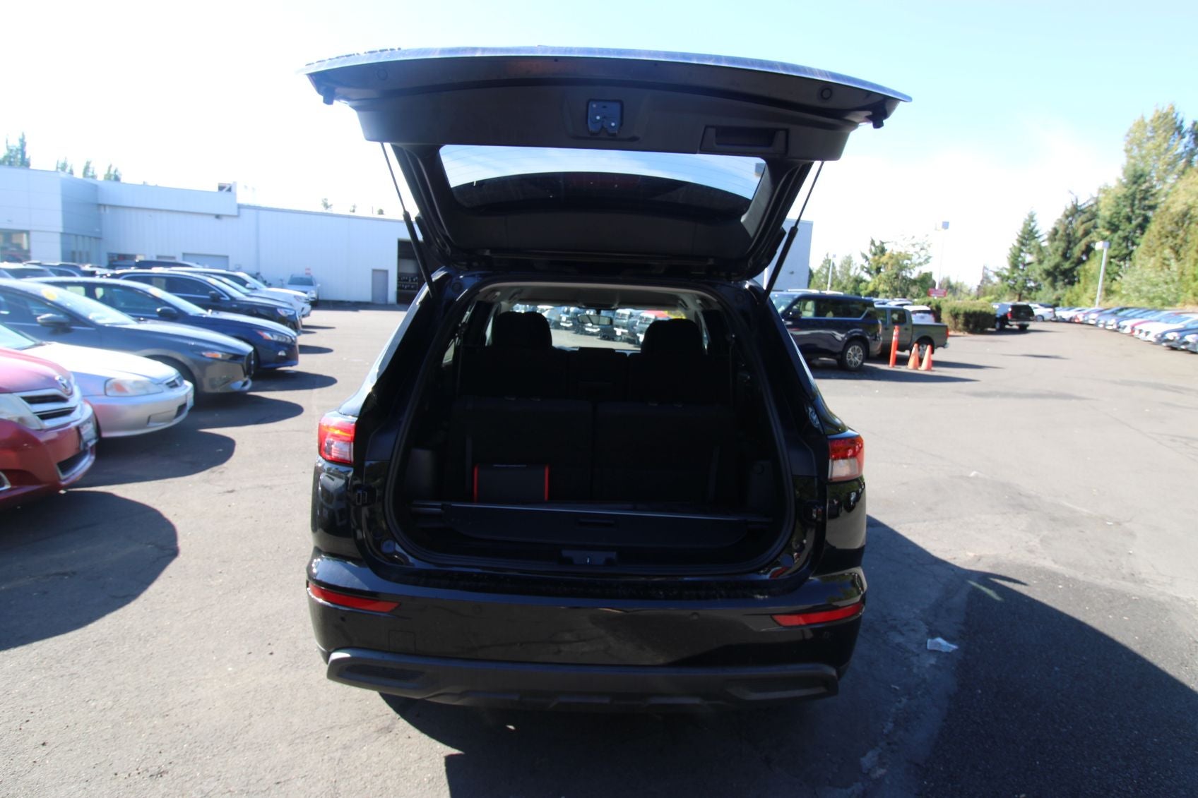 2022 Mitsubishi Outlander ES