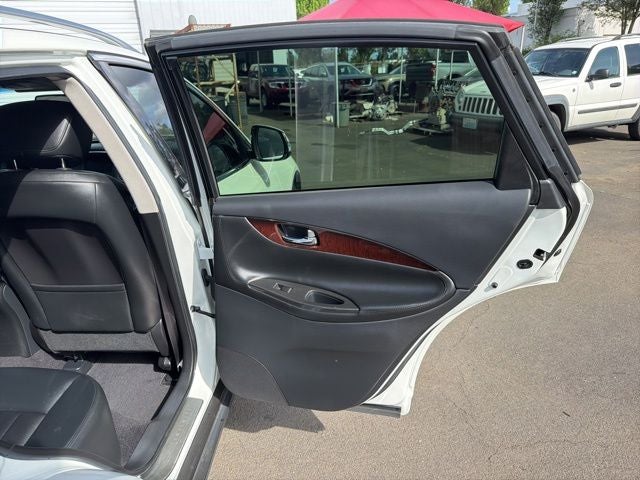 2017 INFINITI QX50 Base