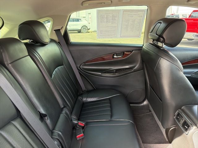 2017 INFINITI QX50 Base