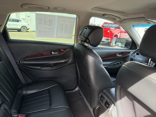 2017 INFINITI QX50 Base