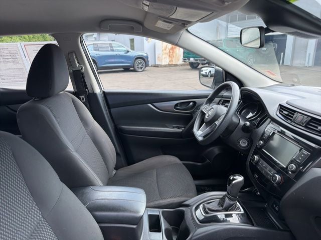 2022 Nissan Rogue Sport S