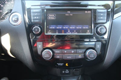 2022 Nissan Rogue Sport SV