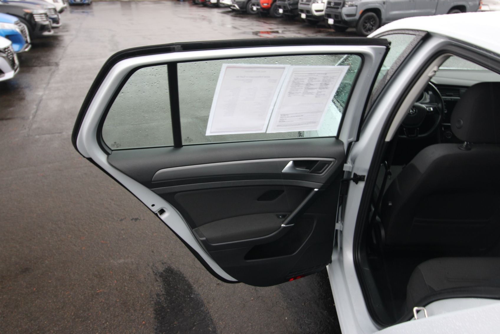 2018 Volkswagen e-Golf SE