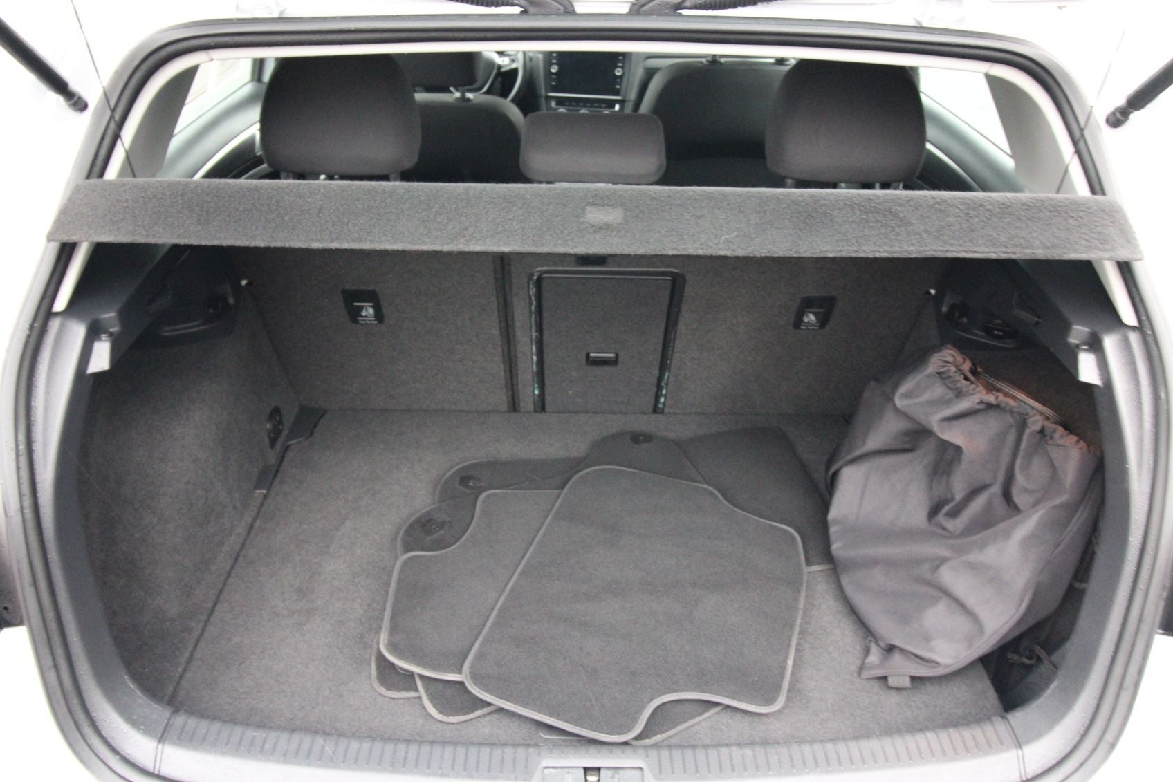 2018 Volkswagen e-Golf SE