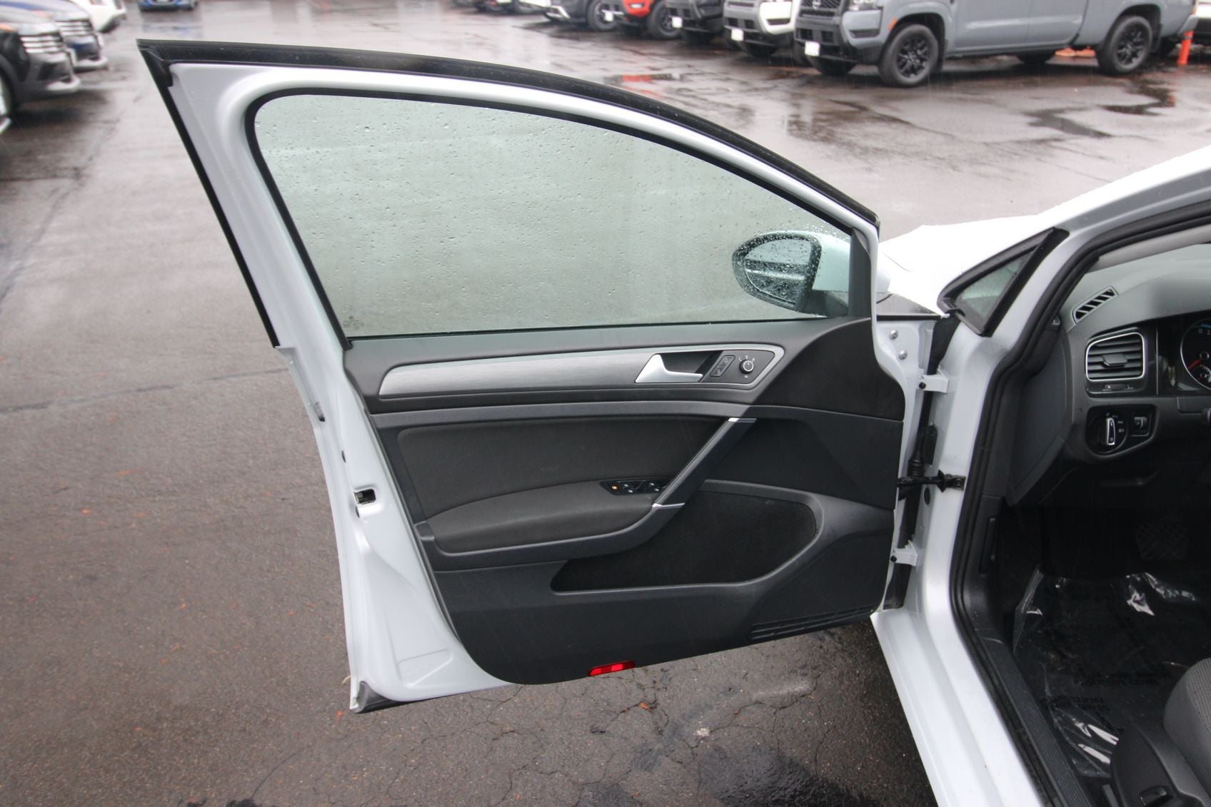 2018 Volkswagen e-Golf SE