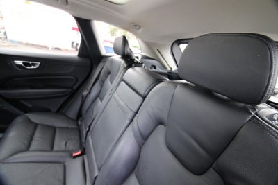 2020 Volvo XC60 T5 Momentum