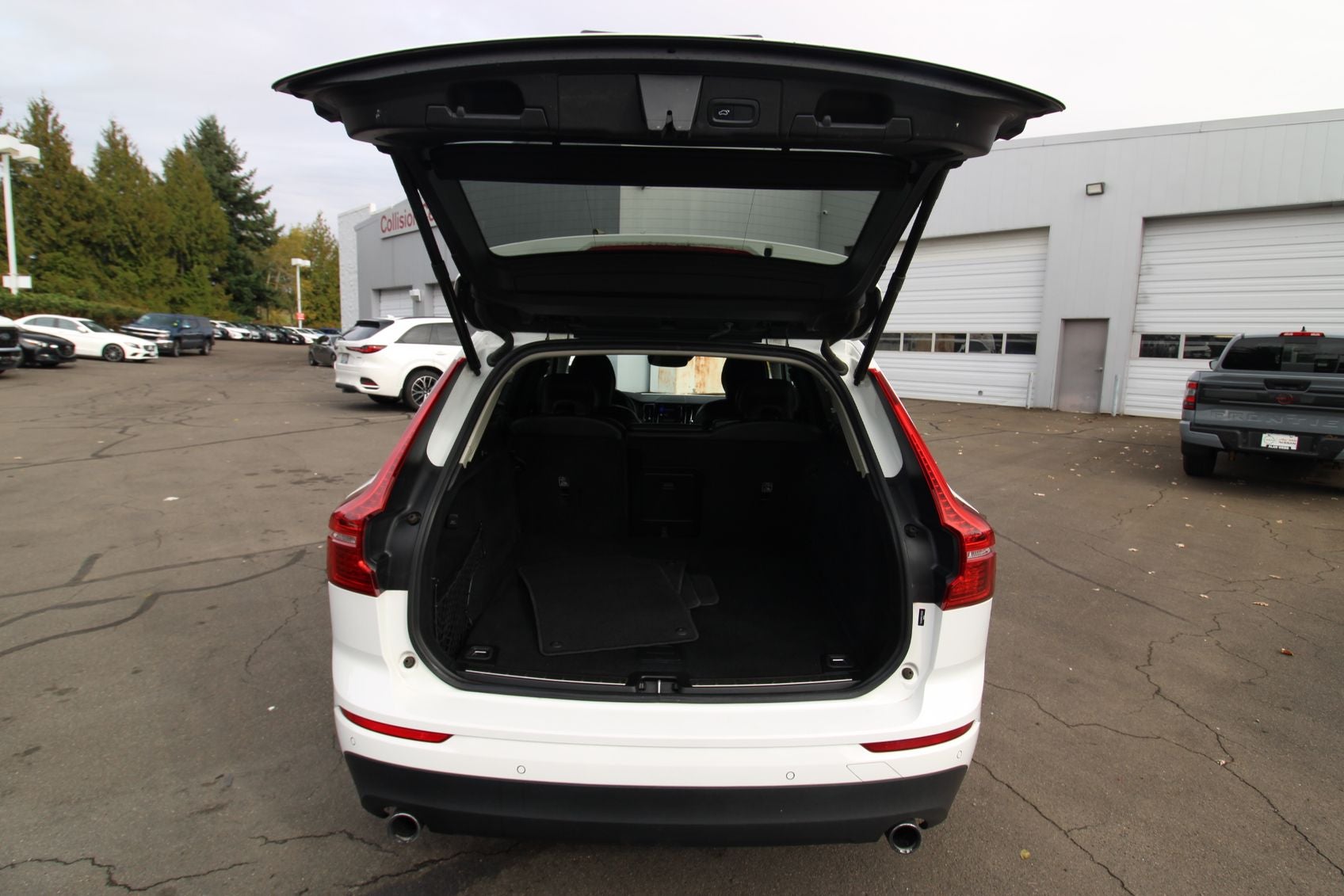 2020 Volvo XC60 T5 Momentum